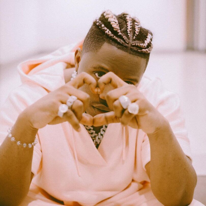 272094266 245341380964632 2321918521821052582 n 1 810x810 1