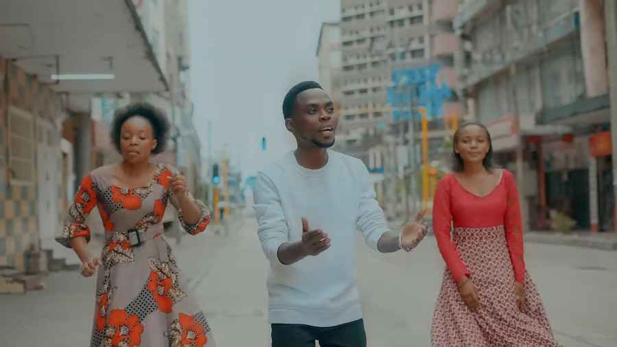 Aniset Butati ft Komando wa Yesu Wataaibika