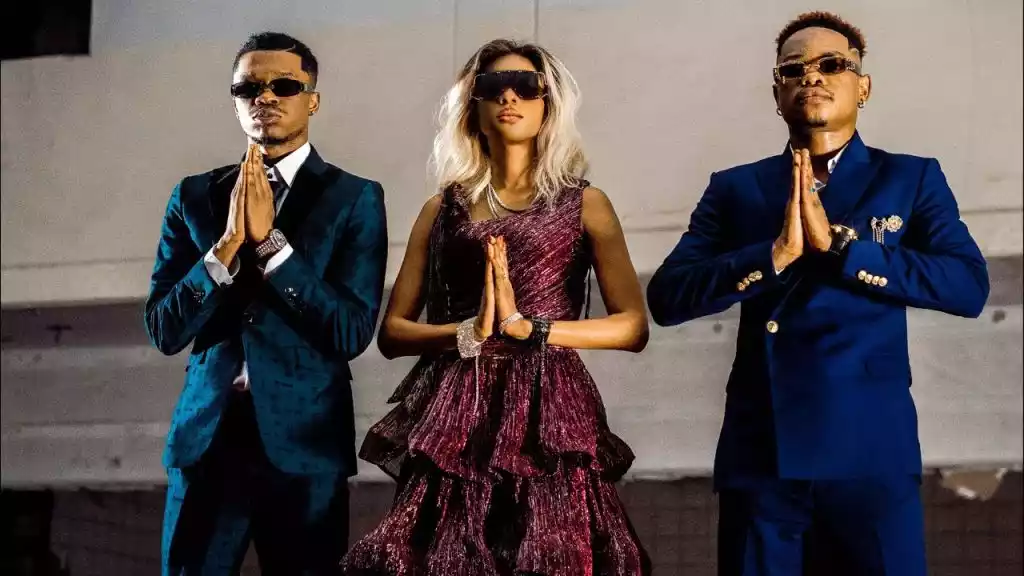 July Angel ft Mabantu Amen