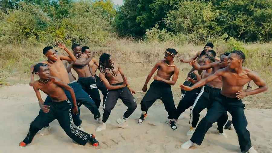 LUKAMBAMABOYADANCEVIDEO