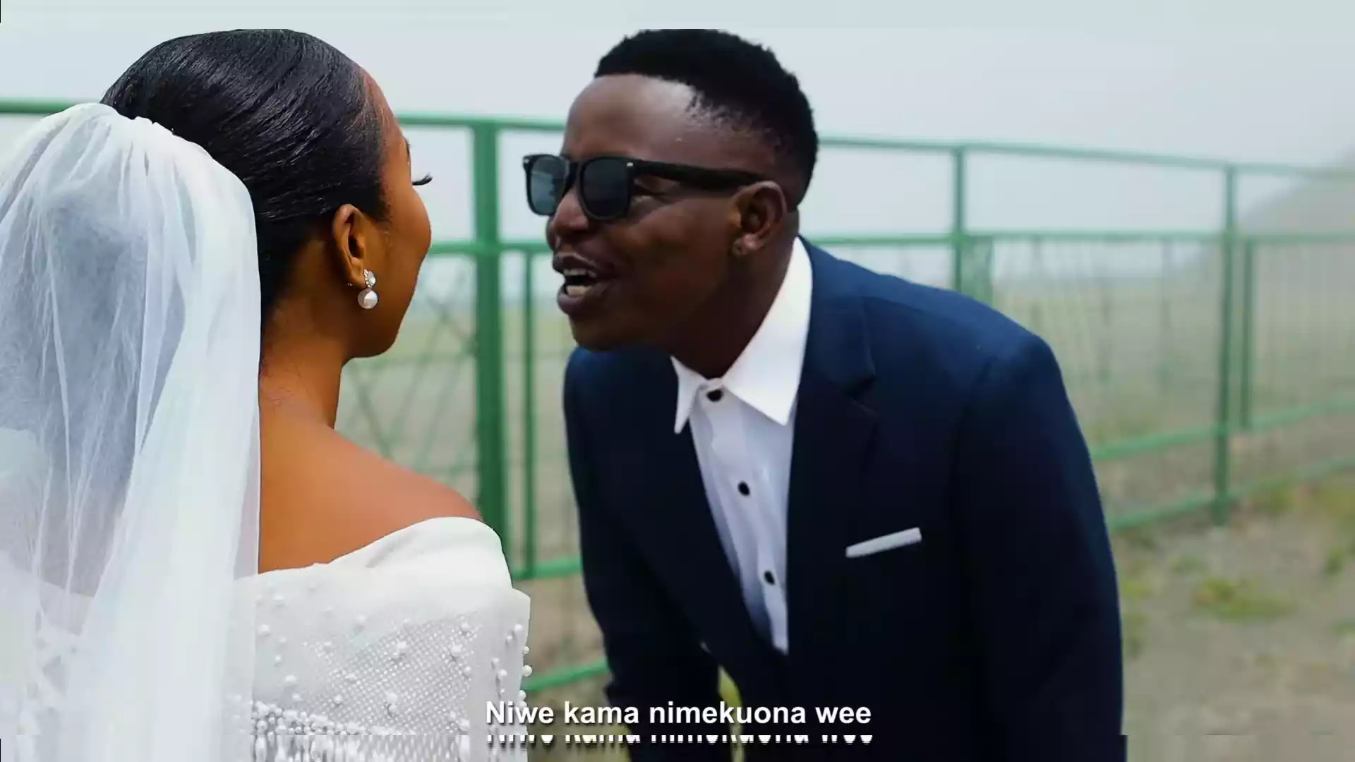 Linex Waoh Official Lyrics