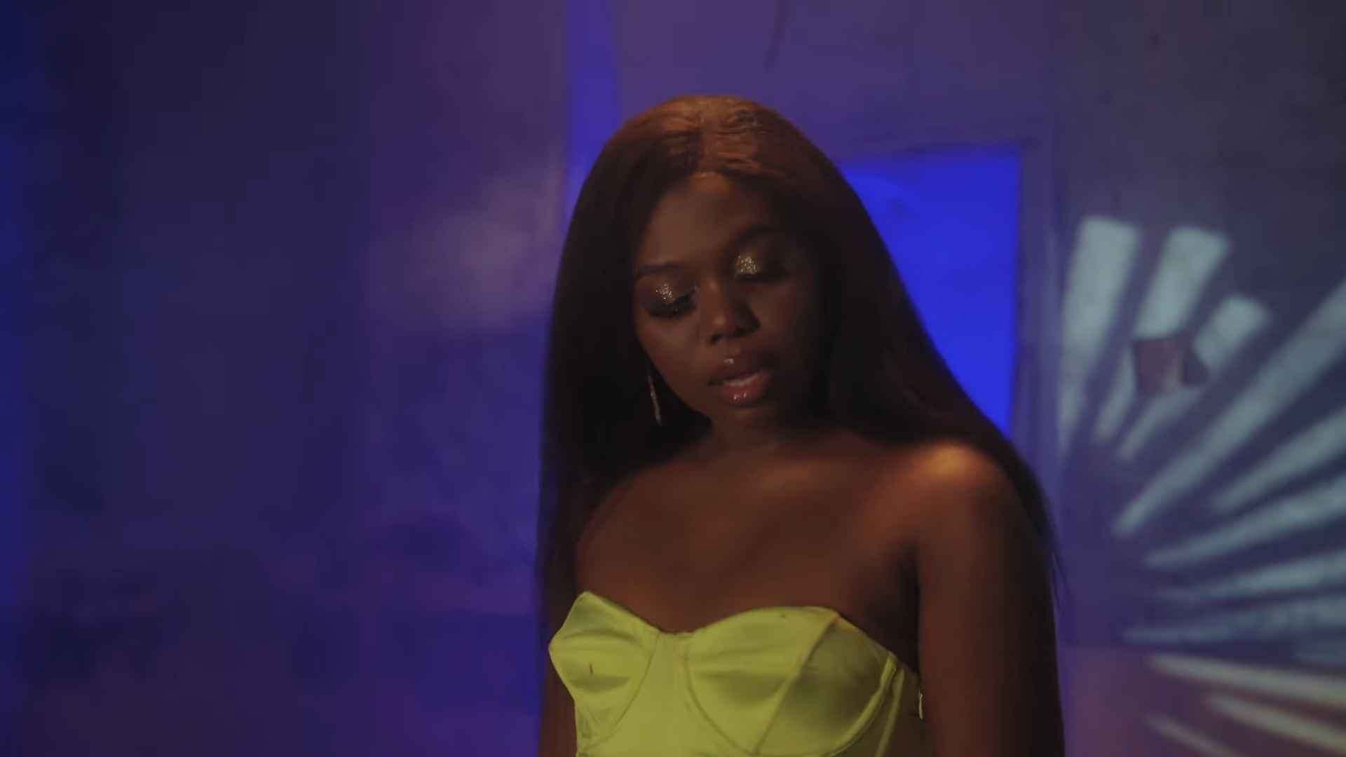 Maua Sama Keep Quiet Dance Video