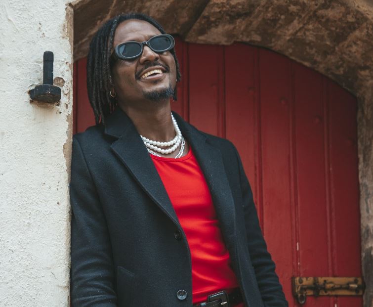 Savara Ft. Nyashinski – More than a Friend