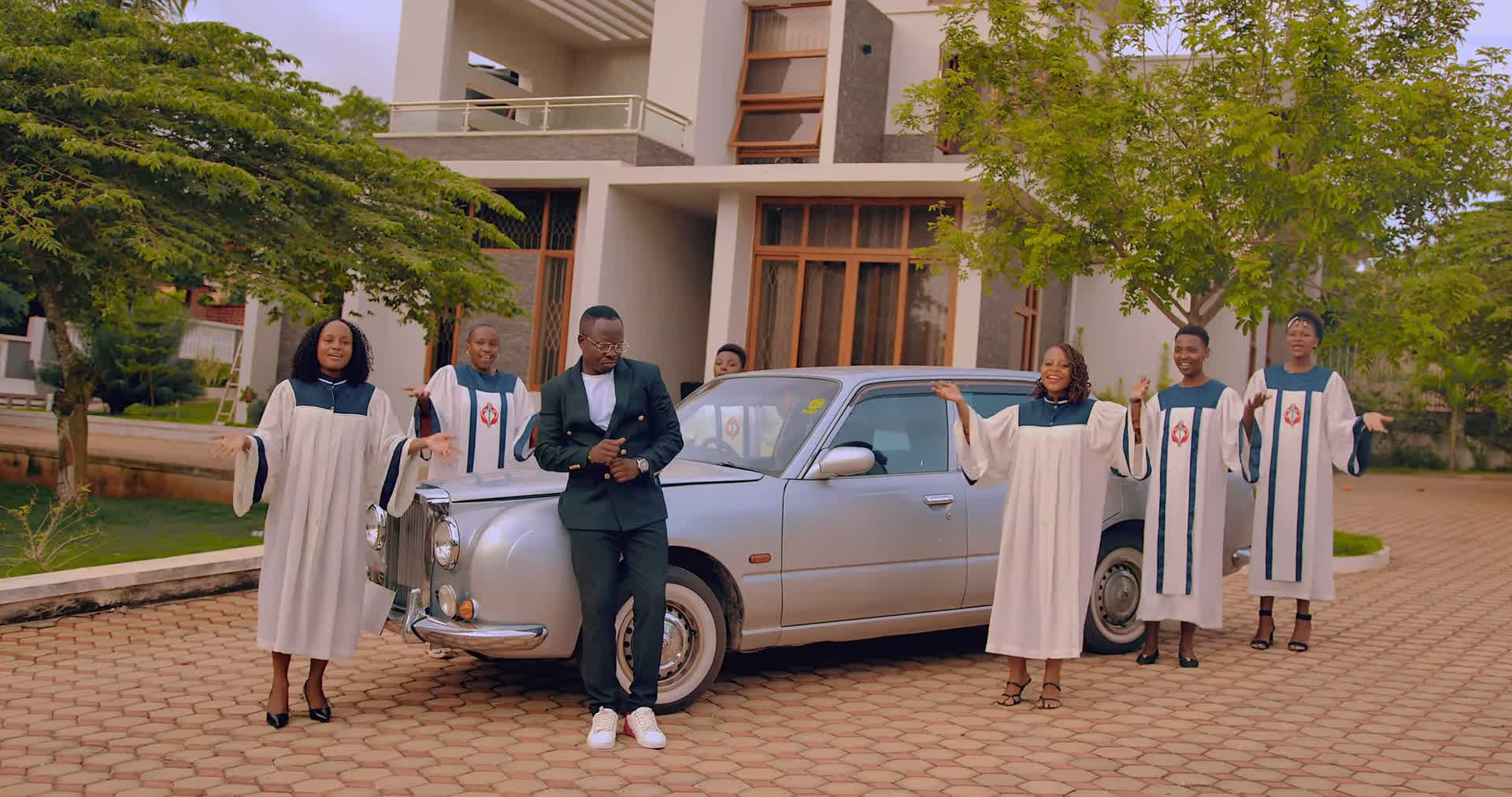 Vasmo Ft. Upendo nkone YEYE video