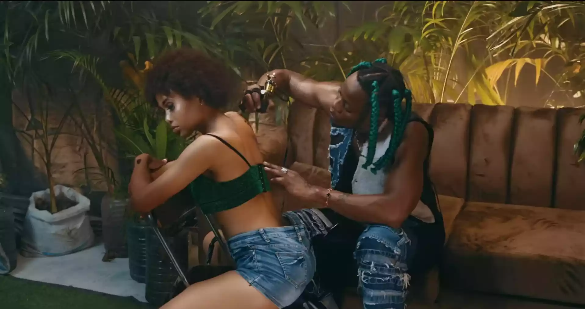 Watu Fresh Sina Ubaya Official Lyric Video 0 10 screenshot